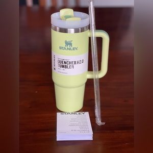 🚨STANLEY TUMBLER🚨